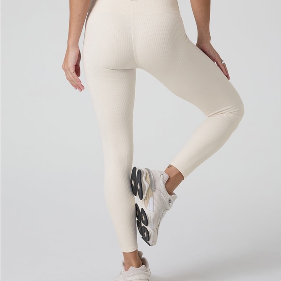 Vuori Inversion Rib Legging Marshmallow NWT Size Small - Picture 5 of 10